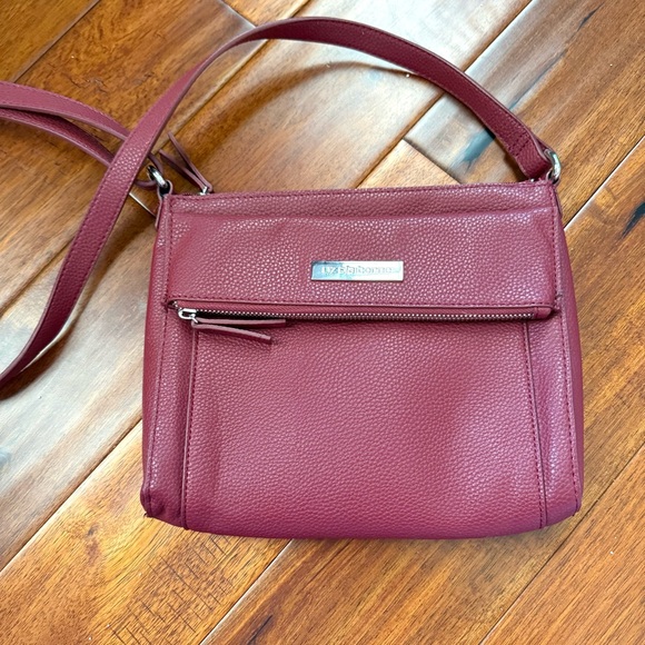 Liz Claiborne small red faux leather crossbody purse bag handbag - Picture 2 of 10